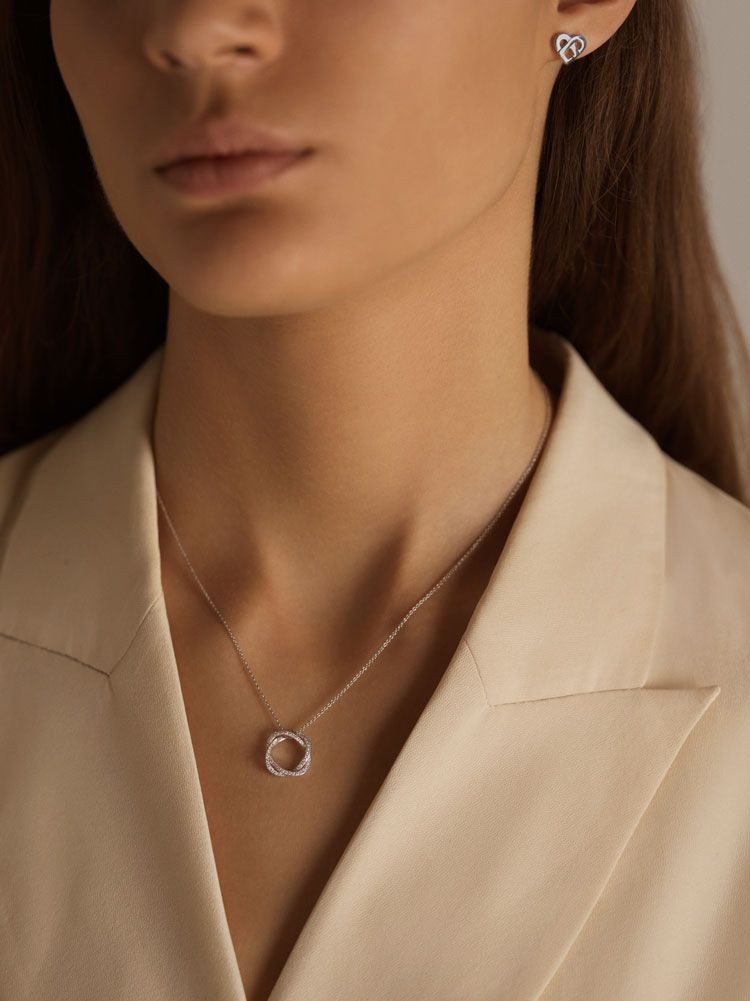 351111pm-collier-tresse-or-blanc-diamants-petit-modele-poiray-2_1