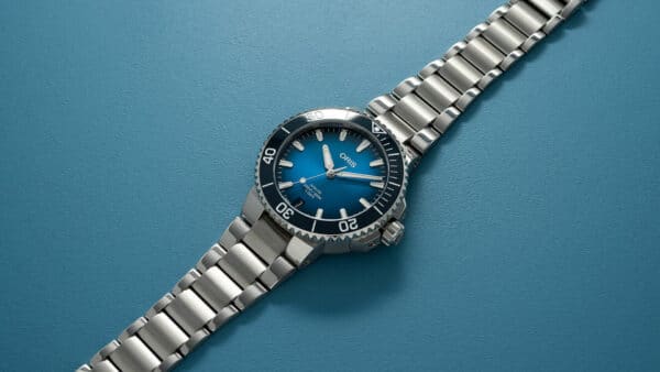 MONTRE ORIS AQUIS DATE CALIBRE 400