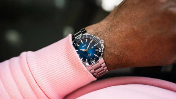 MONTRE ORIS AQUIS DATE CALIBRE 400