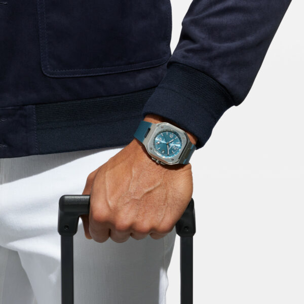 Montre Homme BR 05 GMT SKY BLUE - Bell & Ross. Dumas Joaillier Horloger