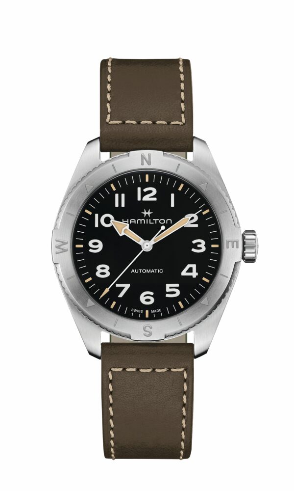 Préparez-vous pour l’aventure avec la Montre Khaki Field Expedition. Un choix robuste pour tous vos besoins d’aventure. Chez Dumas Joaillier à Avignon.