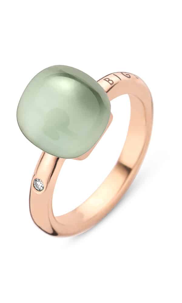 Explorez la bague en or rose 18 carats, Améthyste verte et nacre chez Dumas Joaillier à Avignon. Un bijou exquis pour une allure raffinée.