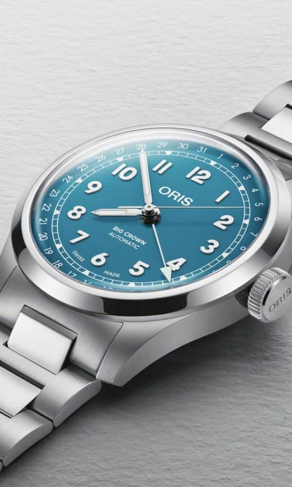 montre big crown pointer date bleue turquoise oris dumas horlogerie avignon